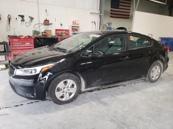 3KPFK4A75HE085430 2017 KIA FORTE - Image 1