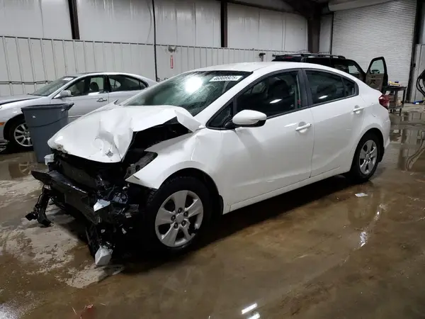 3KPFK4A75HE085802 2017 KIA FORTE - Image 1