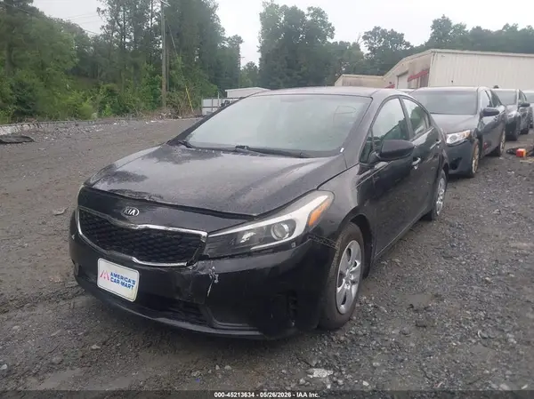 3KPFK4A75HE090126 2017 KIA FORTE - Image 2