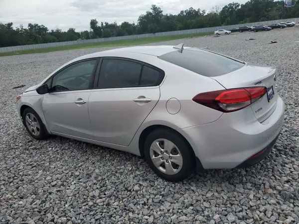 3KPFK4A75HE091700 2017 KIA FORTE - Image 2