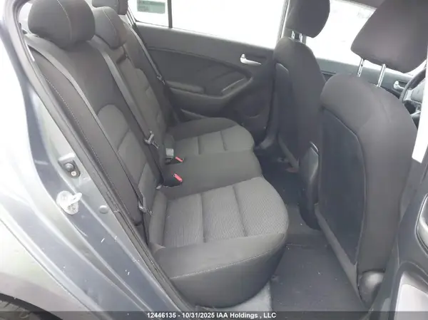 3KPFK4A75HE095066 2017 KIA FORTE - Image 8