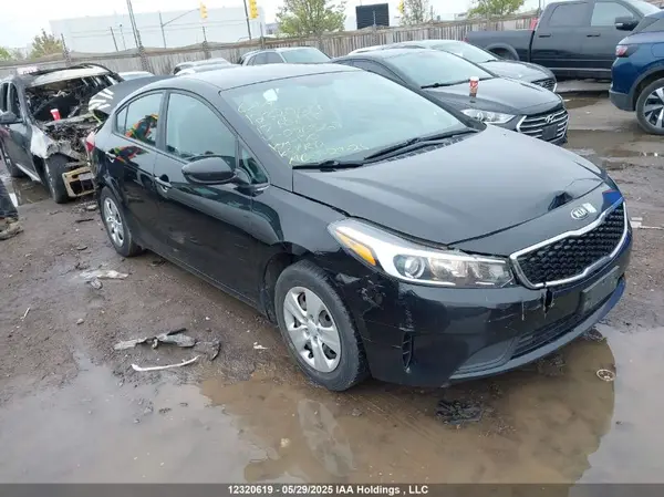 3KPFK4A75HE096363 2017 KIA FORTE - Image 1