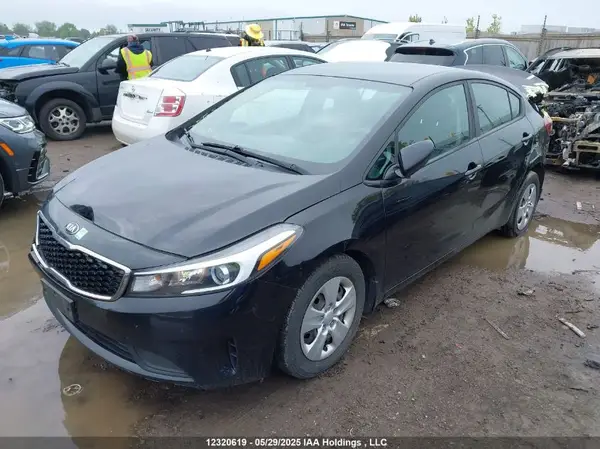 3KPFK4A75HE096363 2017 KIA FORTE - Image 2