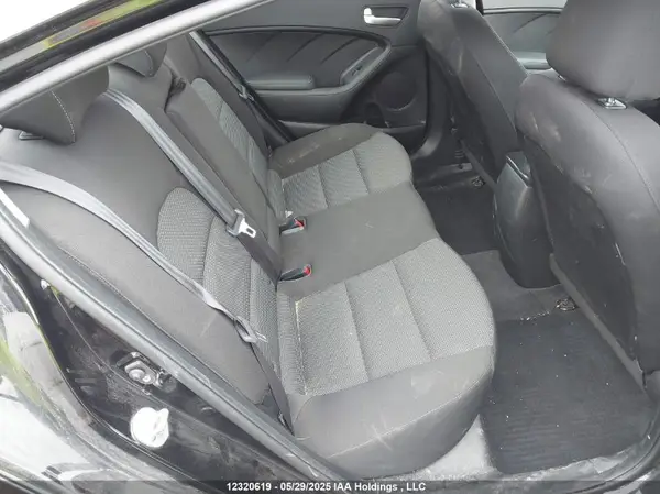 3KPFK4A75HE096363 2017 KIA FORTE - Image 8