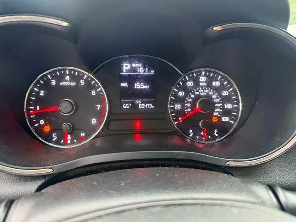 3KPFK4A75HE097190 2017 KIA FORTE - Image 8