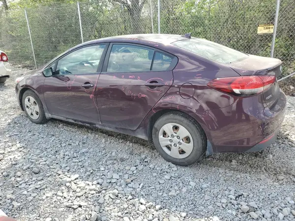 3KPFK4A75HE099439 2017 KIA FORTE - Image 2
