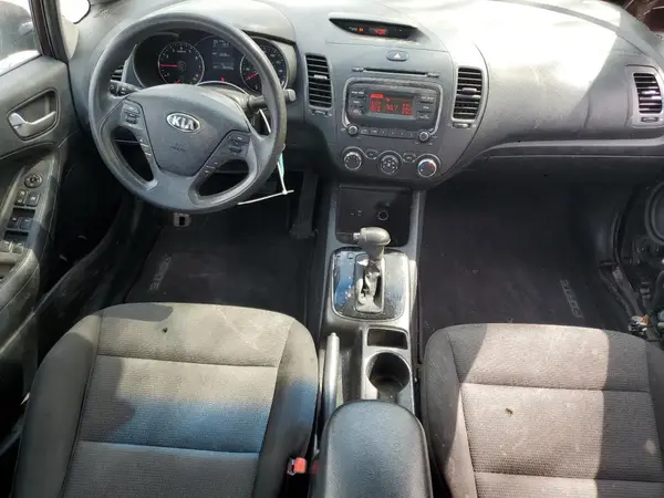 3KPFK4A75HE099439 2017 KIA FORTE - Image 8