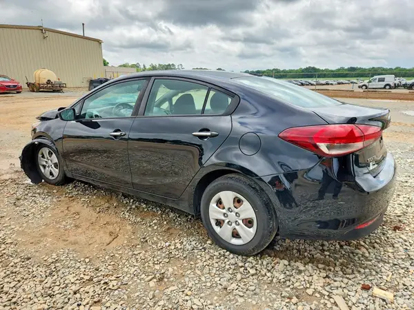3KPFK4A75HE100458 2017 KIA FORTE - Image 2