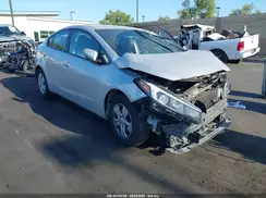 3KPFK4A75HE101450 2017 KIA FORTE