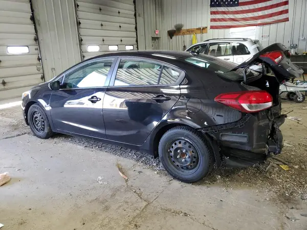 3KPFK4A75HE105188 2017 KIA FORTE - Image 2