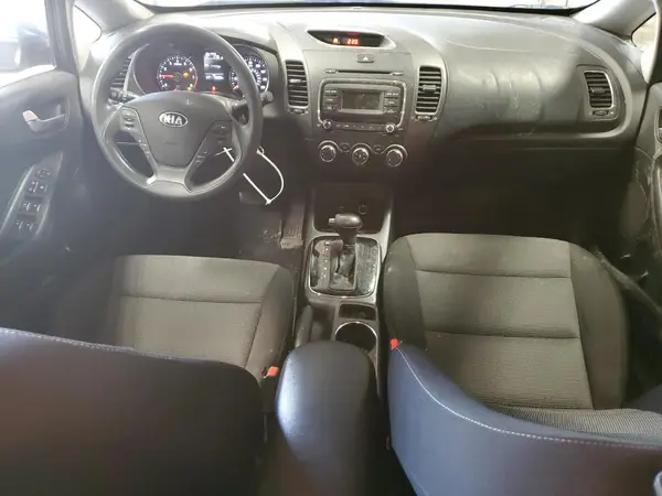 3KPFK4A75HE105188 2017 KIA FORTE - Image 8