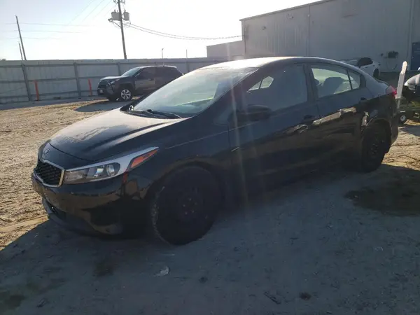 3KPFK4A75HE106728 2017 KIA FORTE - Image 1