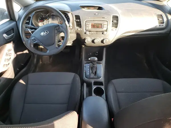 3KPFK4A75HE106728 2017 KIA FORTE - Image 8