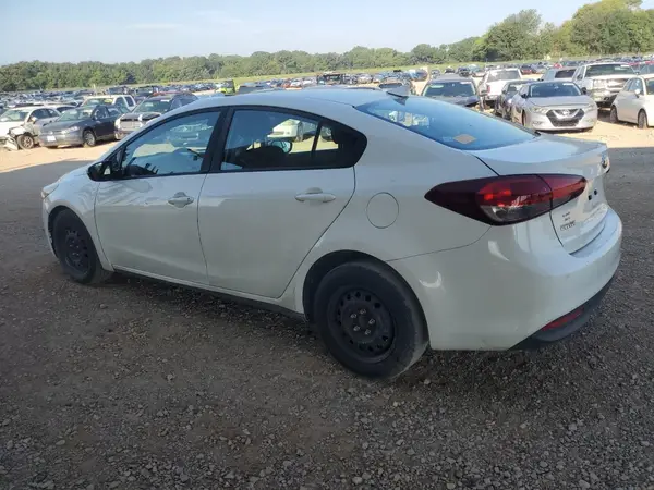 3KPFK4A75HE109872 2017 KIA FORTE - Image 2