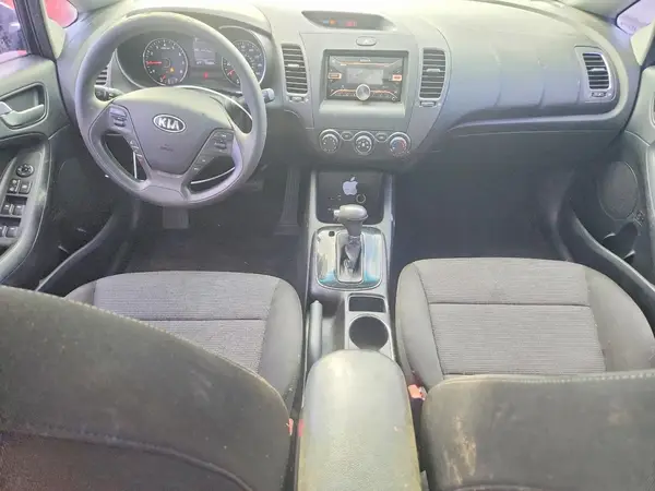 3KPFK4A75HE110973 2017 KIA FORTE - Image 8
