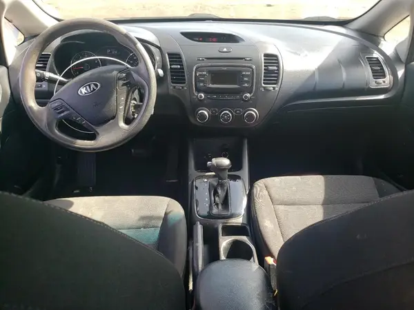 3KPFK4A75HE111265 2017 KIA FORTE - Image 8