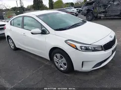 3KPFK4A75HE113758 2017 KIA FORTE