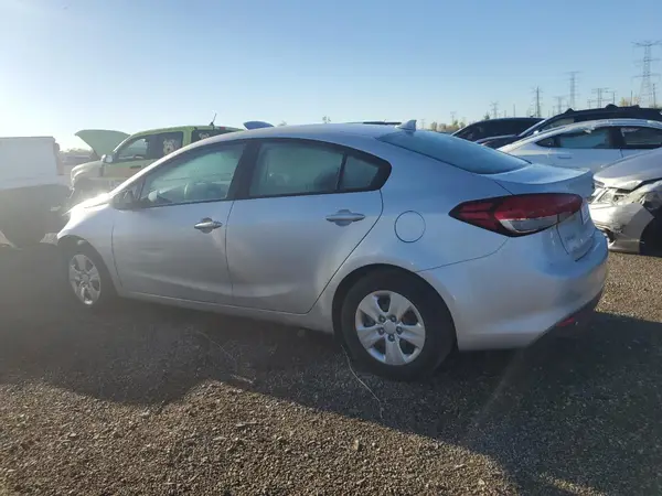 3KPFK4A75HE114392 2017 KIA FORTE - Image 2