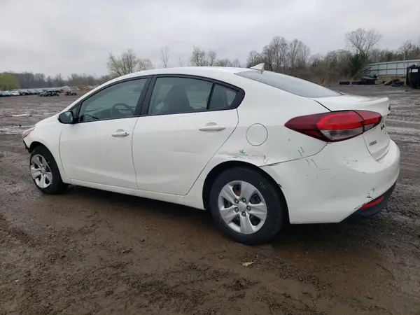 3KPFK4A75HE115090 2017 KIA FORTE - Image 2
