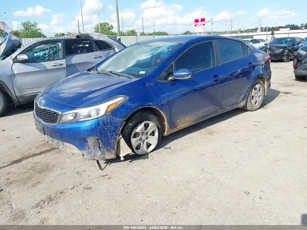 3KPFK4A75HE119091 2017 KIA FORTE - Image 2