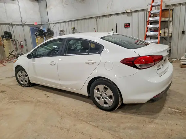 3KPFK4A75HE128972 2017 KIA FORTE - Image 2