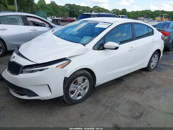 3KPFK4A75HE130706 2017 KIA FORTE - Image 2