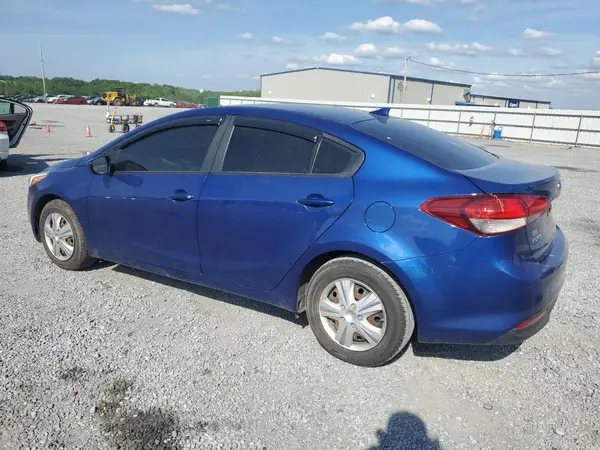 3KPFK4A75HE131824 2017 KIA FORTE - Image 2