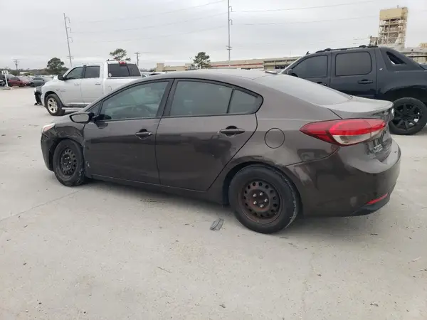 3KPFK4A75HE134075 2017 KIA FORTE - Image 2