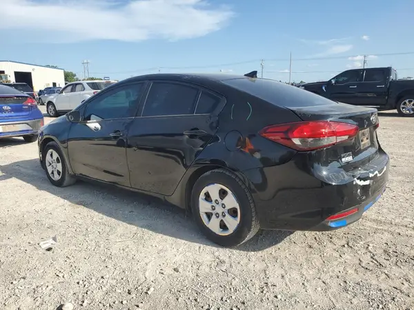 3KPFK4A75HE136411 2017 KIA FORTE - Image 2