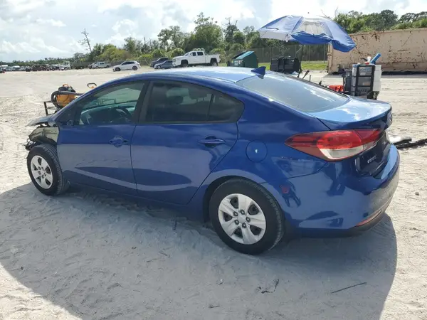 3KPFK4A75HE141303 2017 KIA FORTE - Image 2