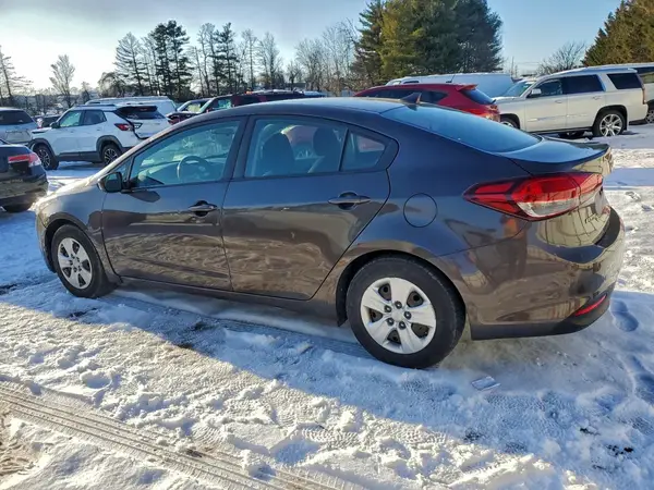 3KPFK4A75HE141737 2017 KIA FORTE - Image 2