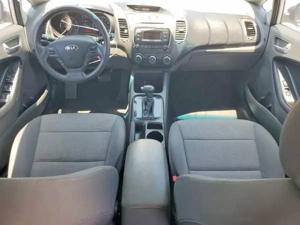 3KPFK4A75HE141771 2017 KIA FORTE - Image 8