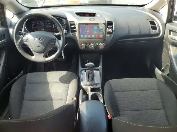 3KPFK4A75HE141897 2017 KIA FORTE - Image 8