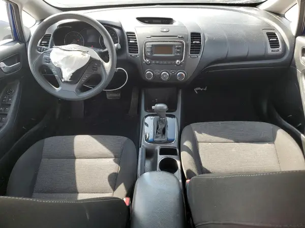 3KPFK4A75HE146954 2017 KIA FORTE - Image 8