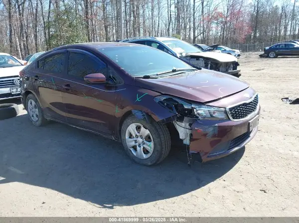 3KPFK4A75HE148512 2017 KIA FORTE - Image 1