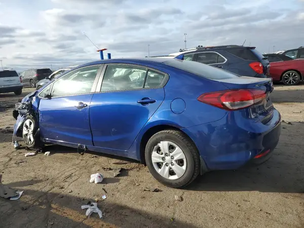 3KPFK4A75HE150535 2017 KIA FORTE - Image 2