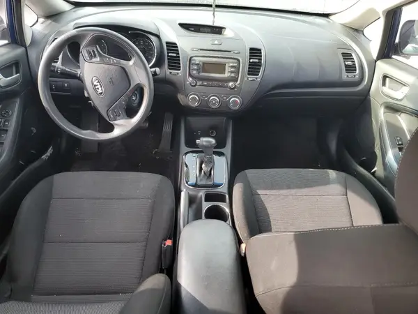 3KPFK4A75HE151412 2017 KIA FORTE - Image 8