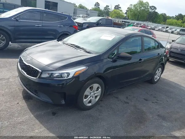 3KPFK4A75HE151796 2017 KIA FORTE - Image 2