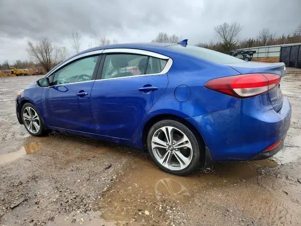 3KPFK4A75HE152575 2017 KIA FORTE - Image 2