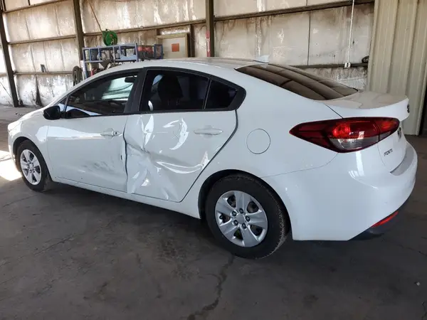 3KPFK4A75HE158134 2017 KIA FORTE - Image 2