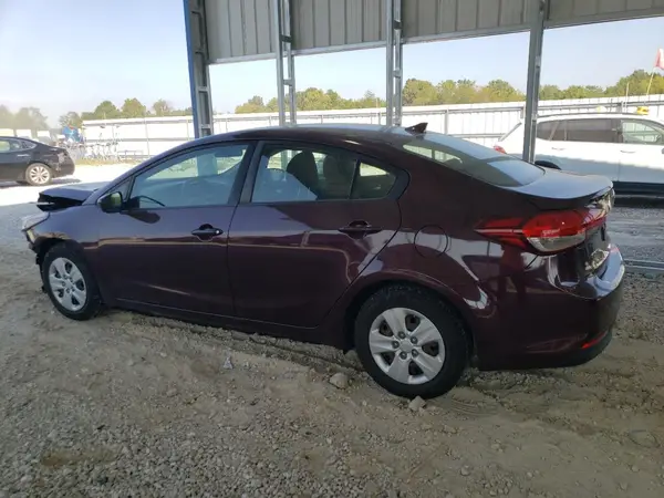3KPFK4A75HE158229 2017 KIA FORTE - Image 2