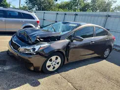 3KPFK4A75HE160370 2017 KIA FORTE