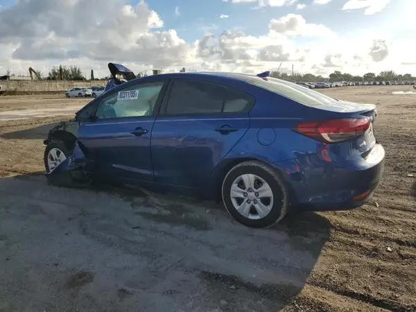 3KPFK4A75JE166112 2018 KIA FORTE - Image 2