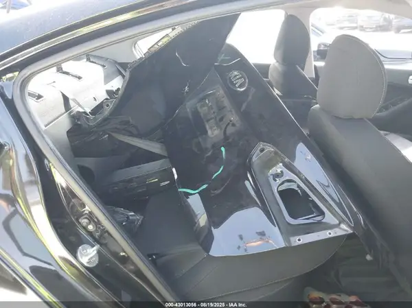 3KPFK4A75JE167339 2018 KIA FORTE - Image 8