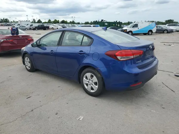 3KPFK4A75JE170600 2018 KIA FORTE - Image 2