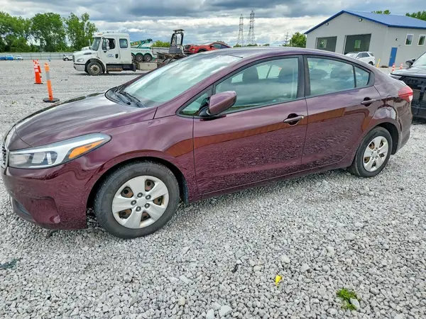 3KPFK4A75JE174615 2018 KIA FORTE - Image 1