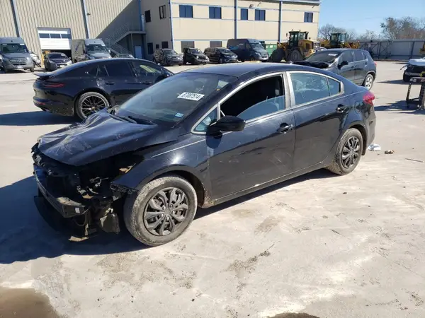 3KPFK4A75JE180480 2018 KIA FORTE - Image 1