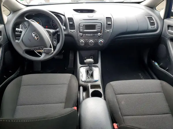 3KPFK4A75JE180768 2018 KIA FORTE - Image 8