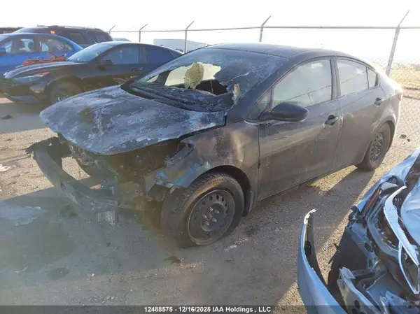 3KPFK4A75JE188174 2018 KIA FORTE - Image 2
