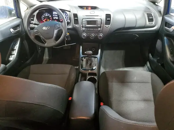 3KPFK4A75JE193553 2018 KIA FORTE - Image 8
